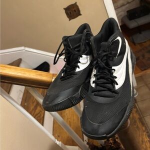 Puma Black and White Men's Sneakers